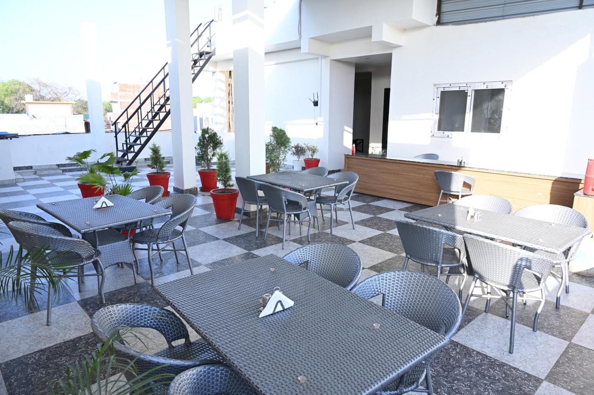 The Janki Hotel Ayodhya Exterior foto